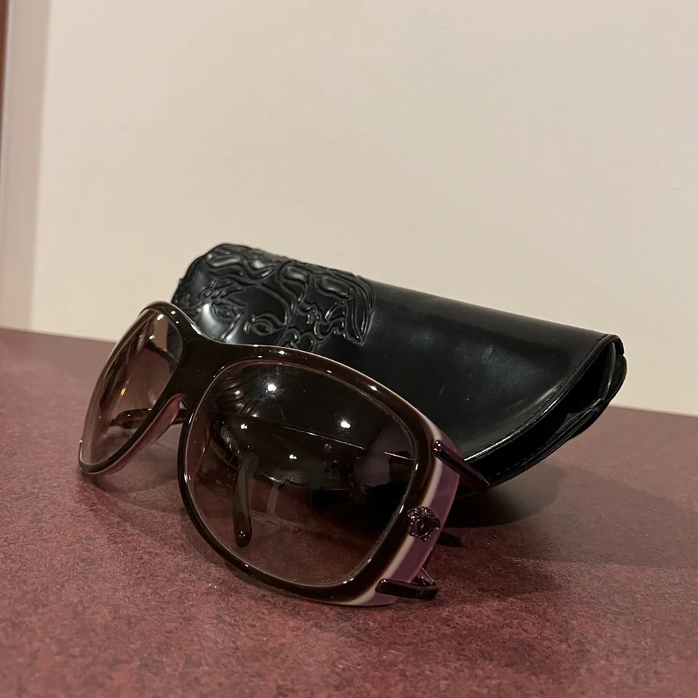 Versace Sunglasses - Style 4086 - Brown / Light Violet - Y2K - Picture 7 of 10